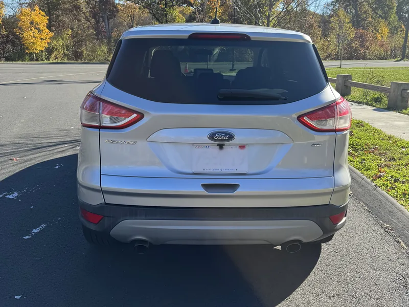Ford Escape: Rear view