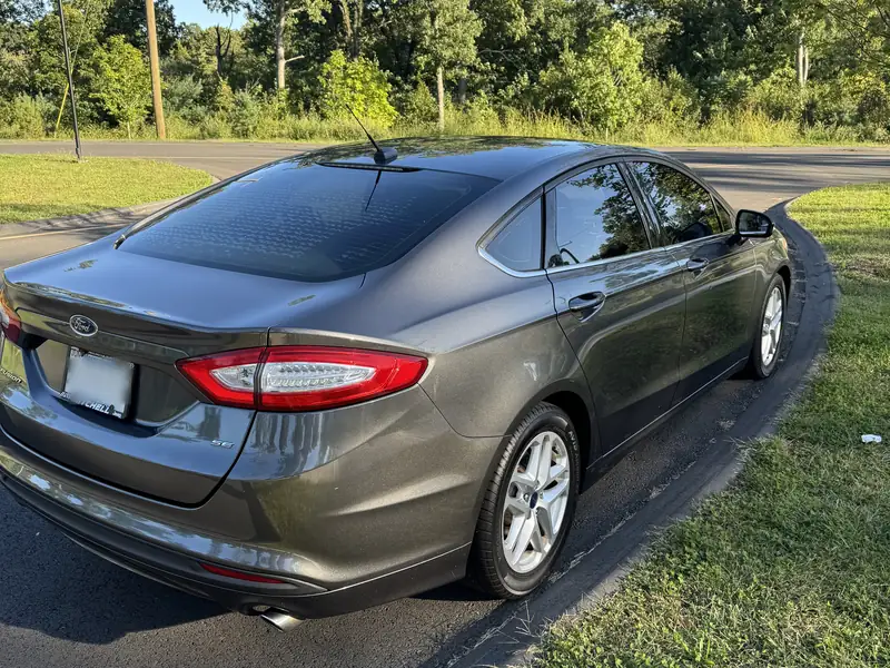 Ford Fusion: Rear three-quarter view from the left